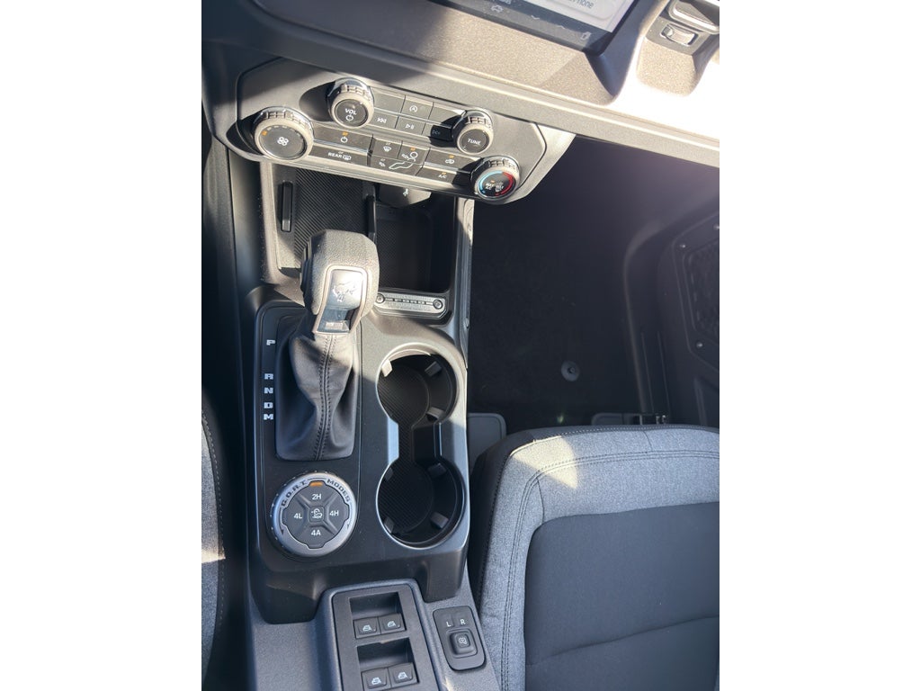 2025 Ford Bronco 4-Door Base - Photo 17