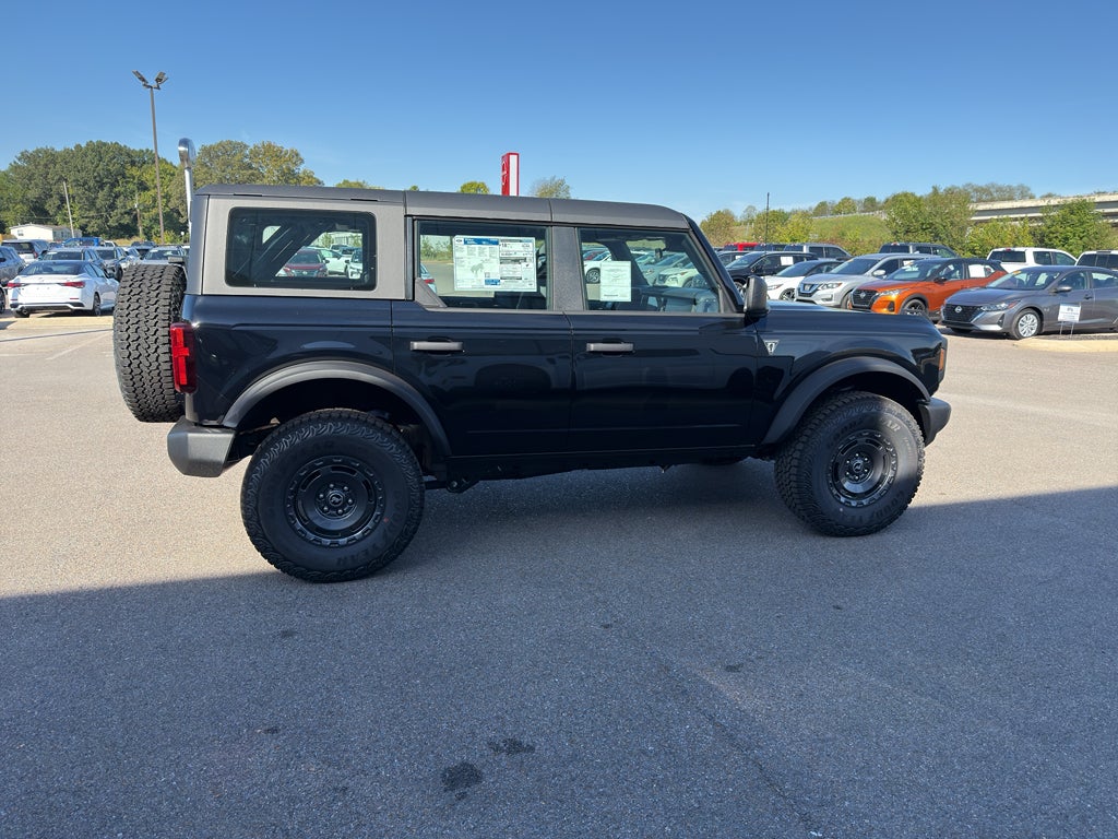 2025 Ford Bronco 4-Door Base - Photo 8