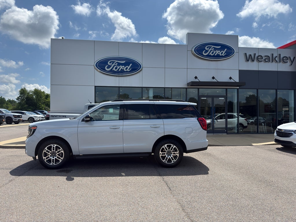 2025 Ford Expedition's photo