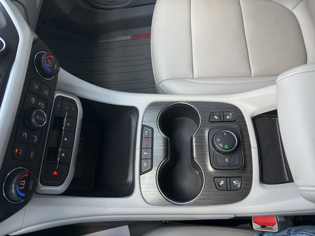 2021 GMC Acadia SLT