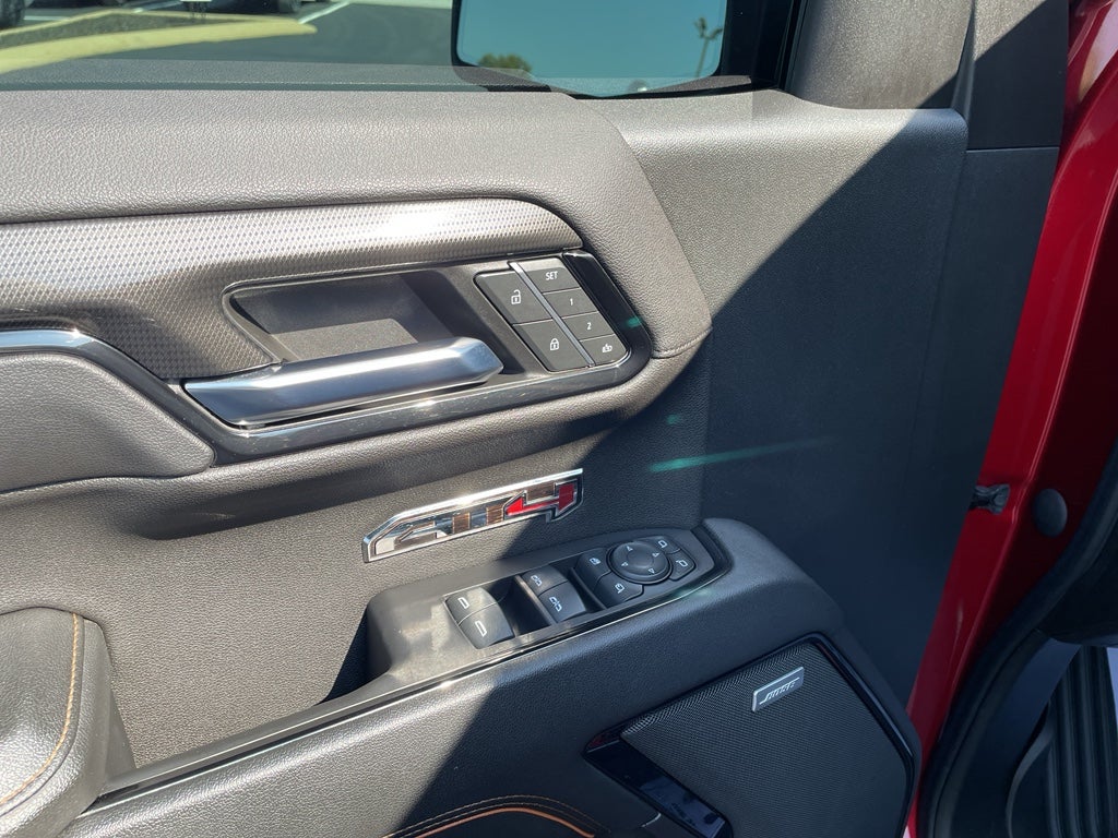 2023 GMC Sierra AT4
