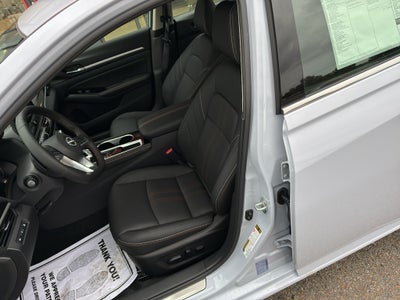 2025 Nissan Altima SR