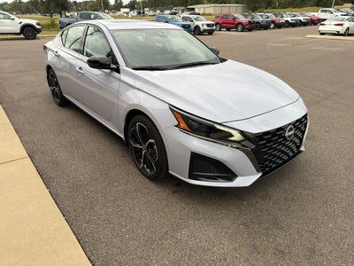 2025 Nissan Altima SR