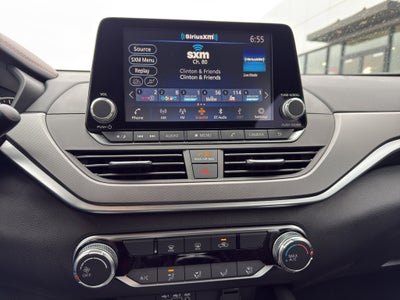 2025 Nissan Altima SR