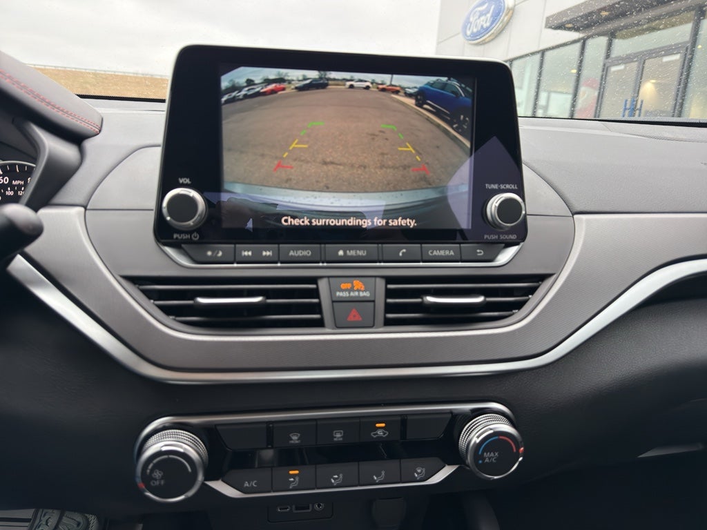 2025 Nissan Altima SR