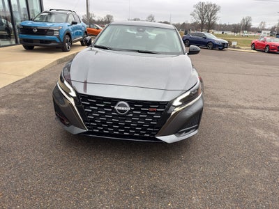 2025 Nissan Altima SR