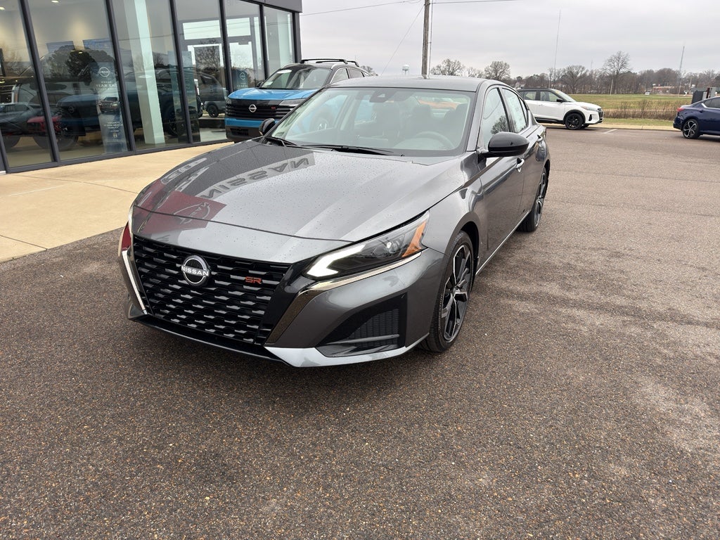 2025 Nissan Altima SR