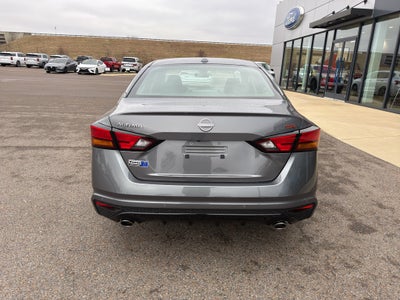 2025 Nissan Altima SR