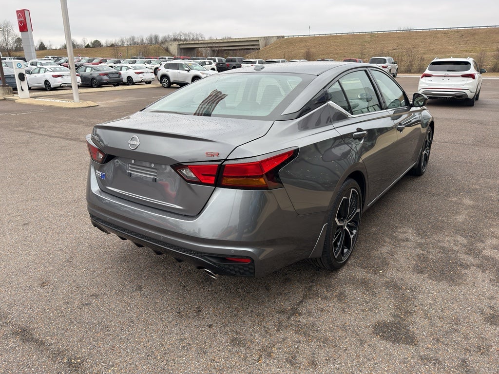 2025 Nissan Altima SR