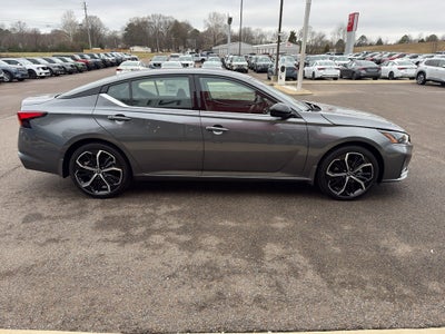 2025 Nissan Altima SR