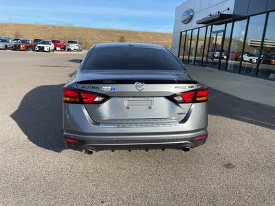 2022 Nissan Altima 2.5 SR