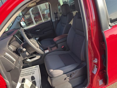 2025 Nissan Frontier Crew Cab SV