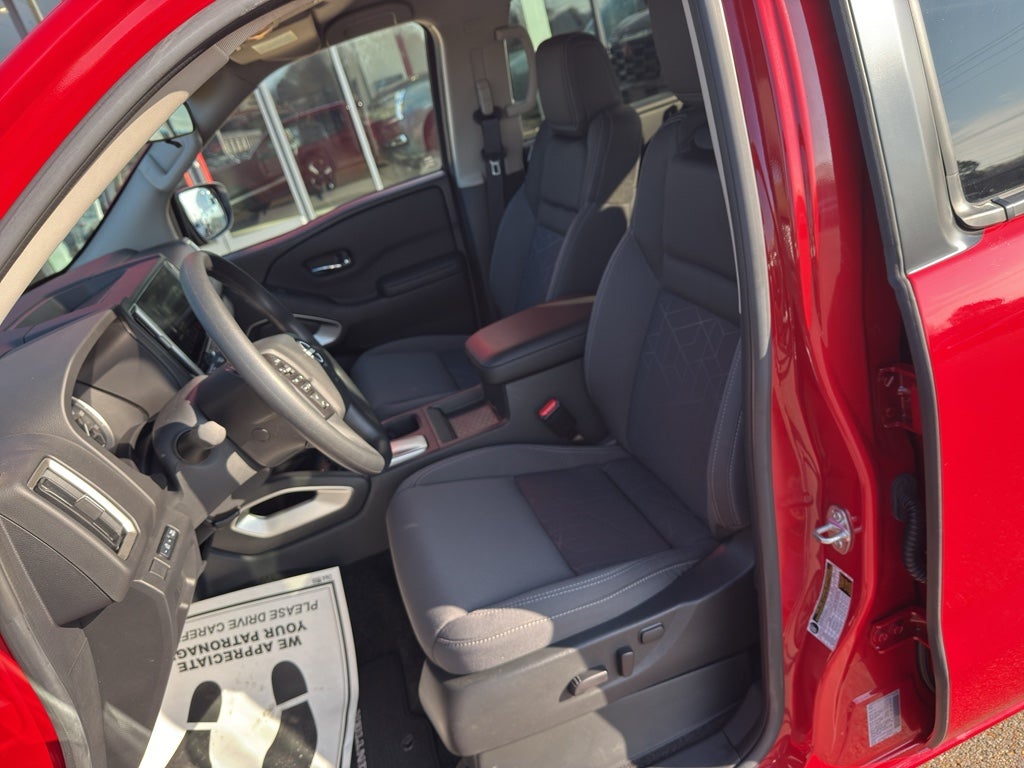 2025 Nissan Frontier Crew Cab SV