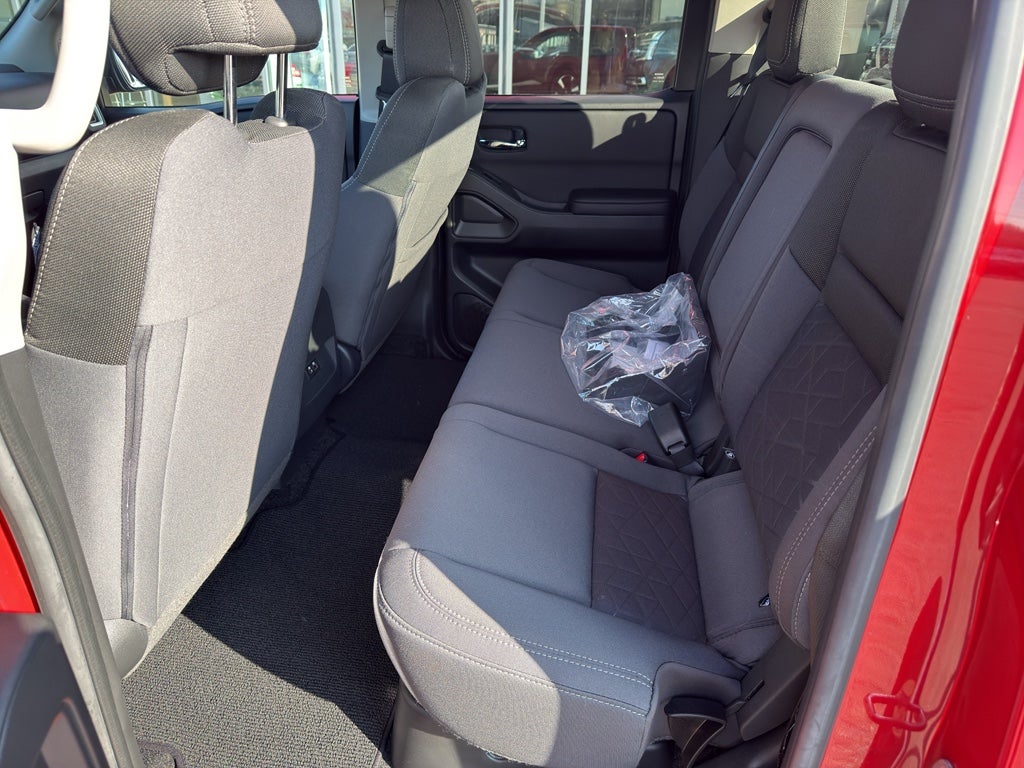 2025 Nissan Frontier Crew Cab SV