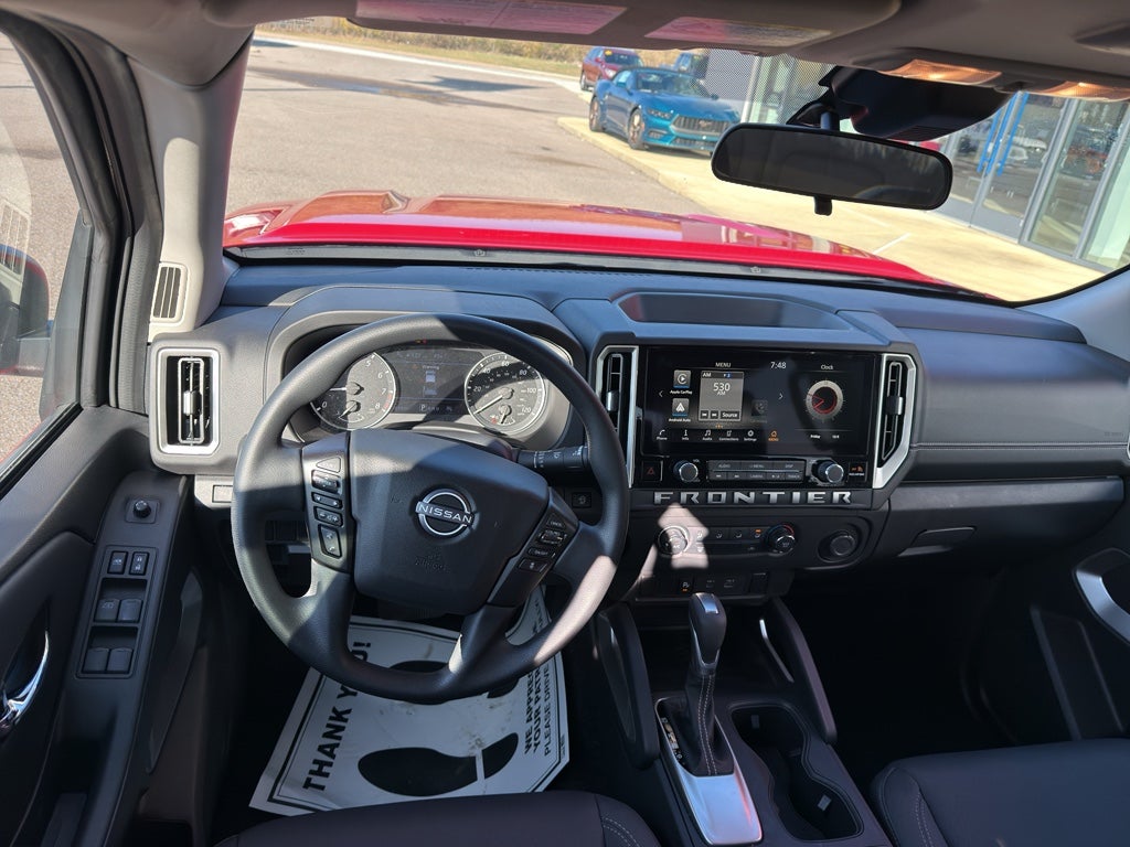 2025 Nissan Frontier Crew Cab SV