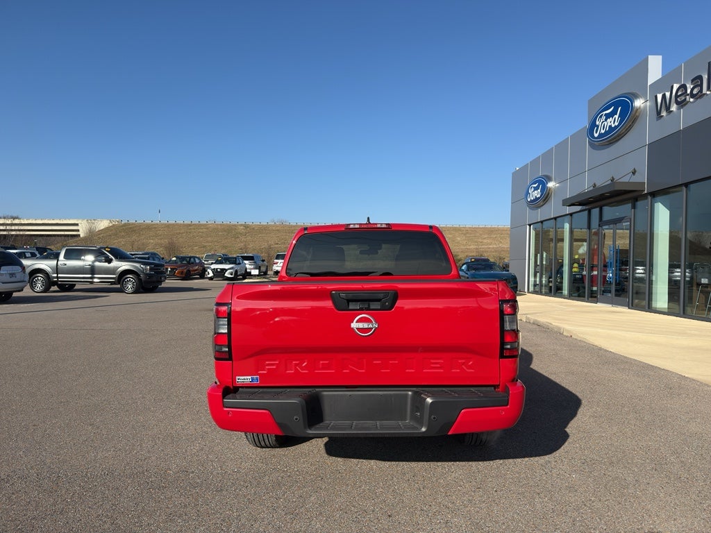 2025 Nissan Frontier Crew Cab SV