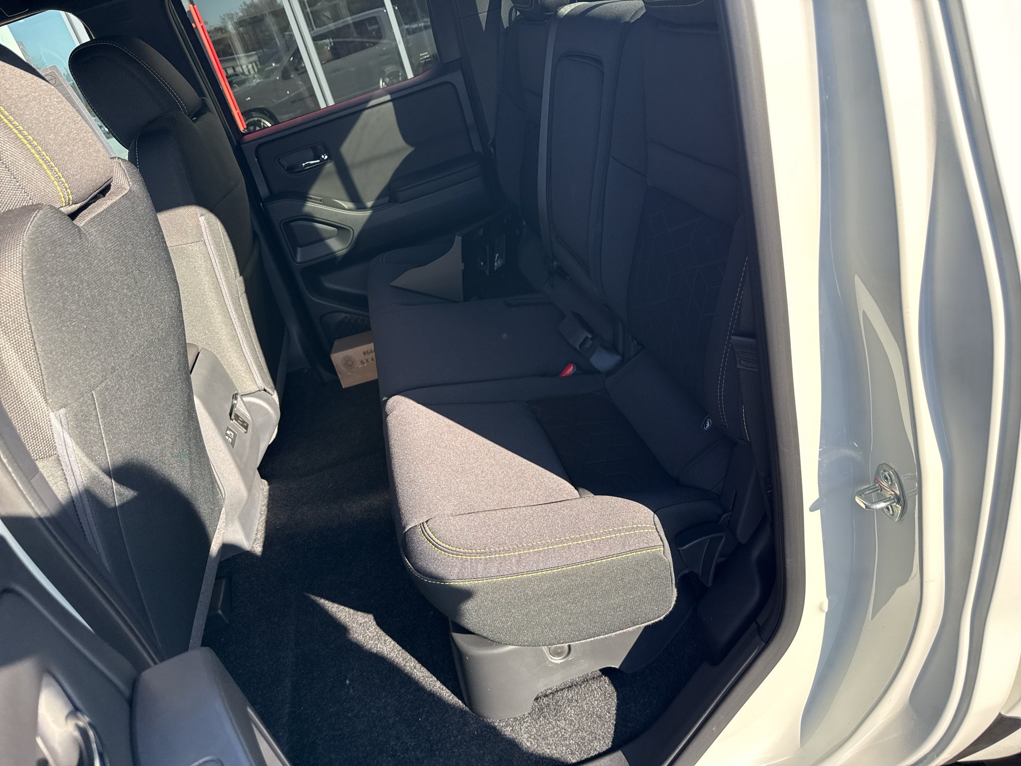 2027 Nissan Frontier SV
