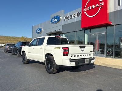 2027 Nissan Frontier SV