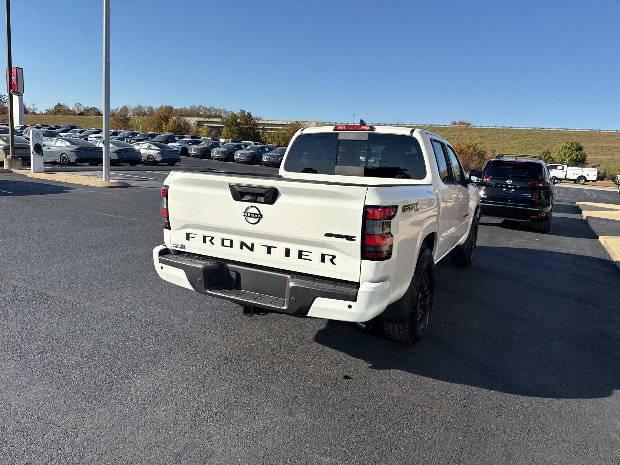 2027 Nissan Frontier SV