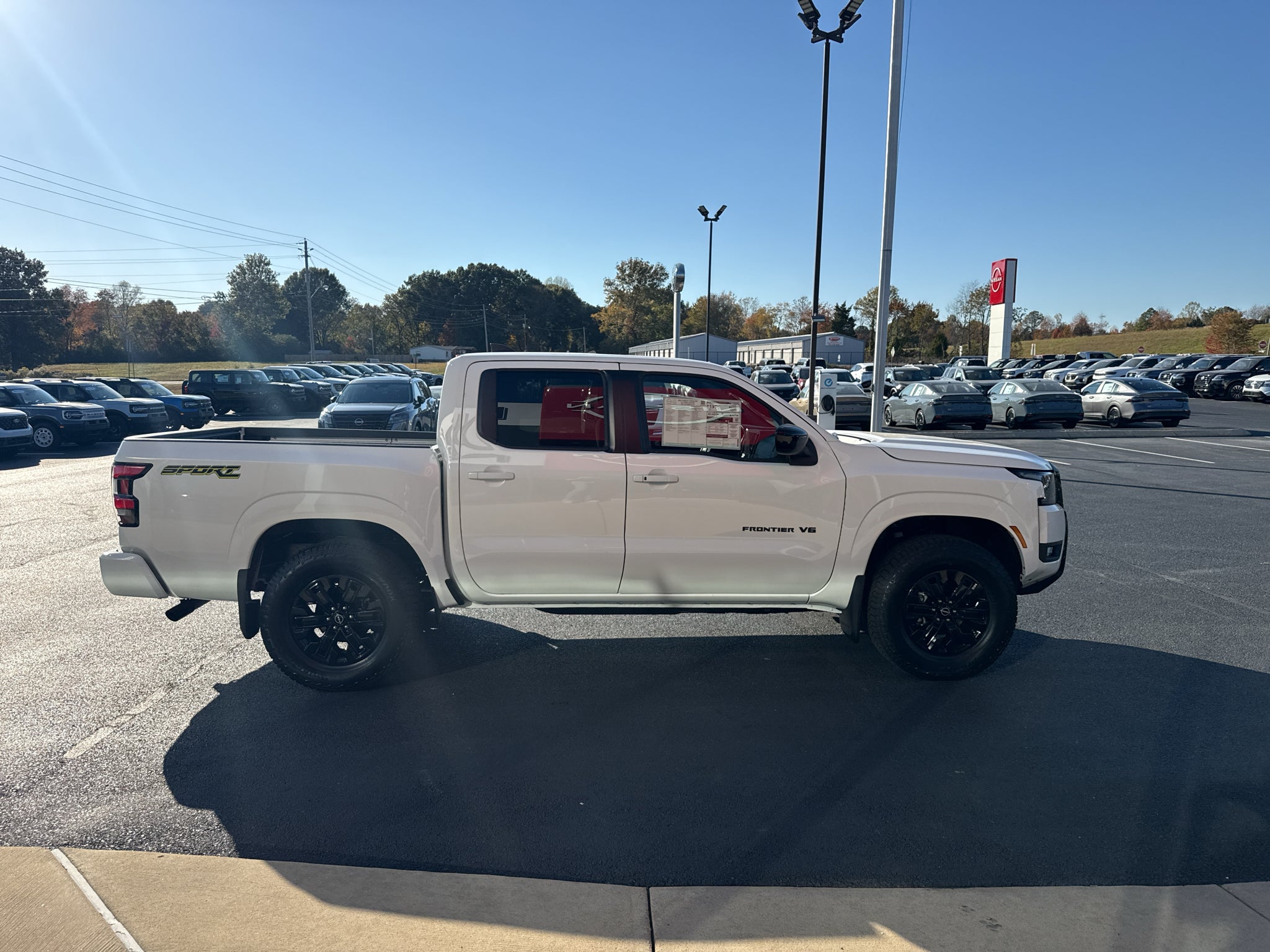2027 Nissan Frontier SV