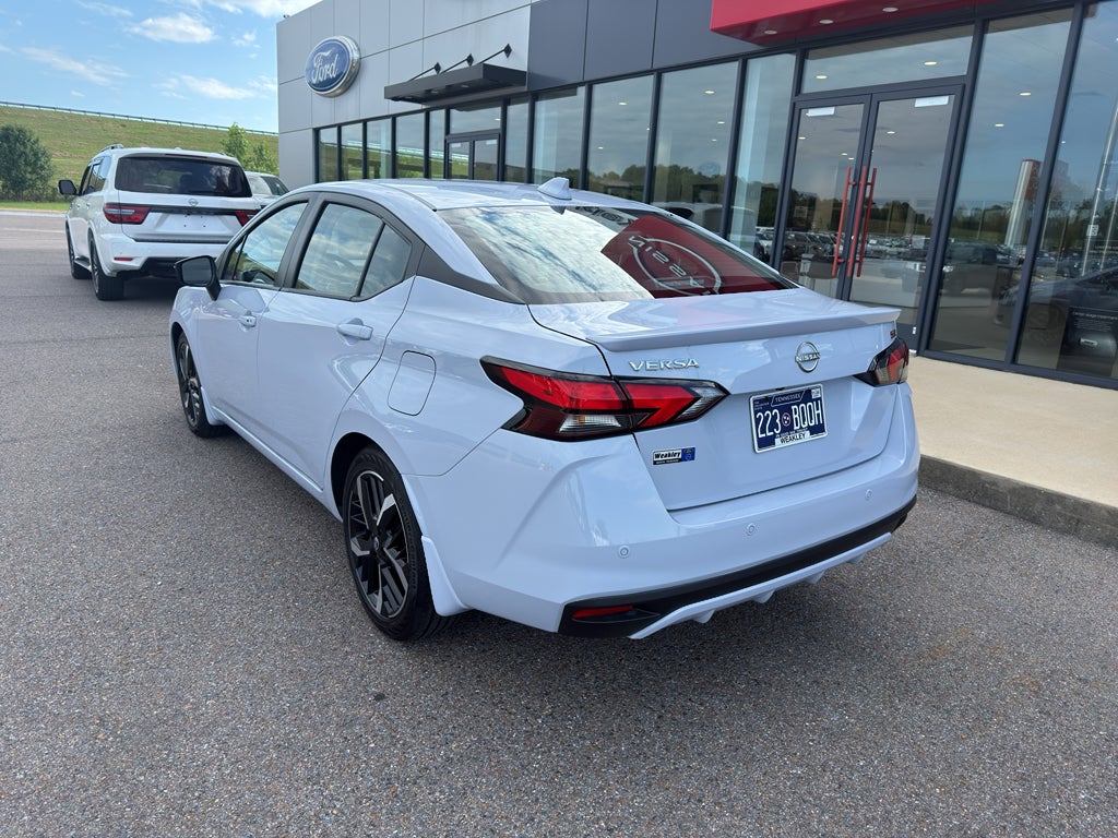 2025 Nissan Versa SR