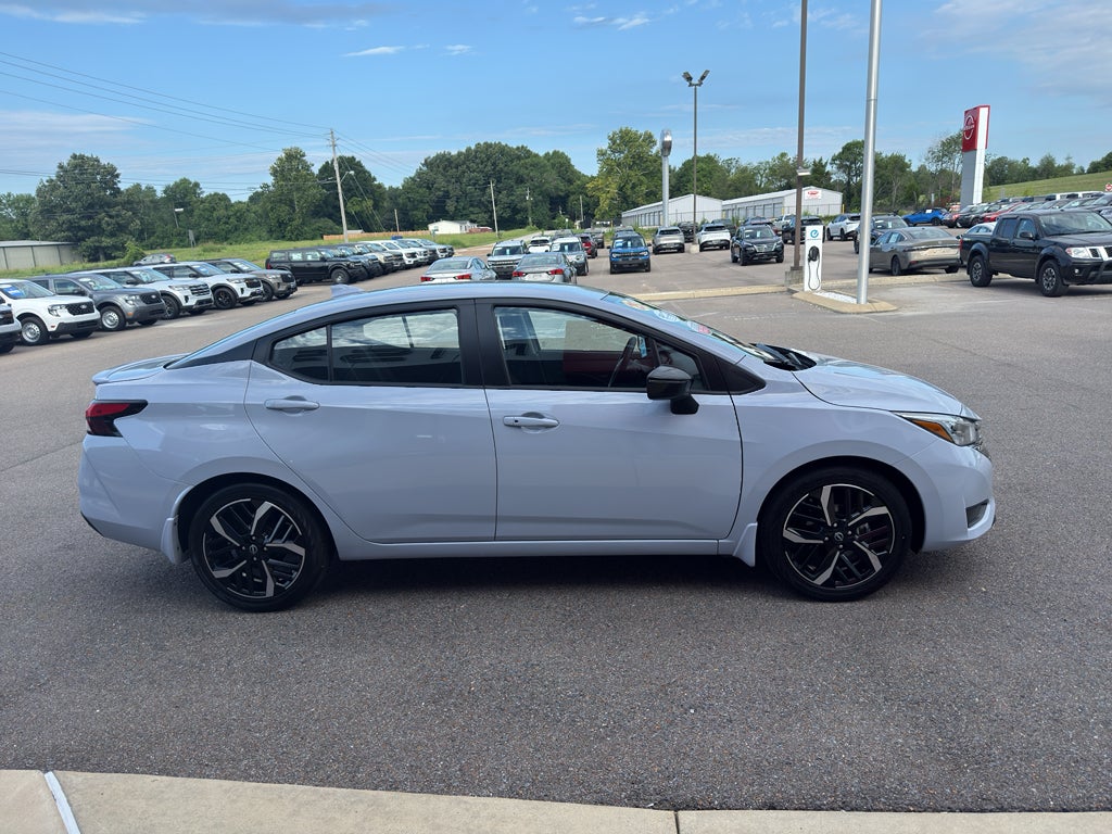 2025 Nissan Versa SR