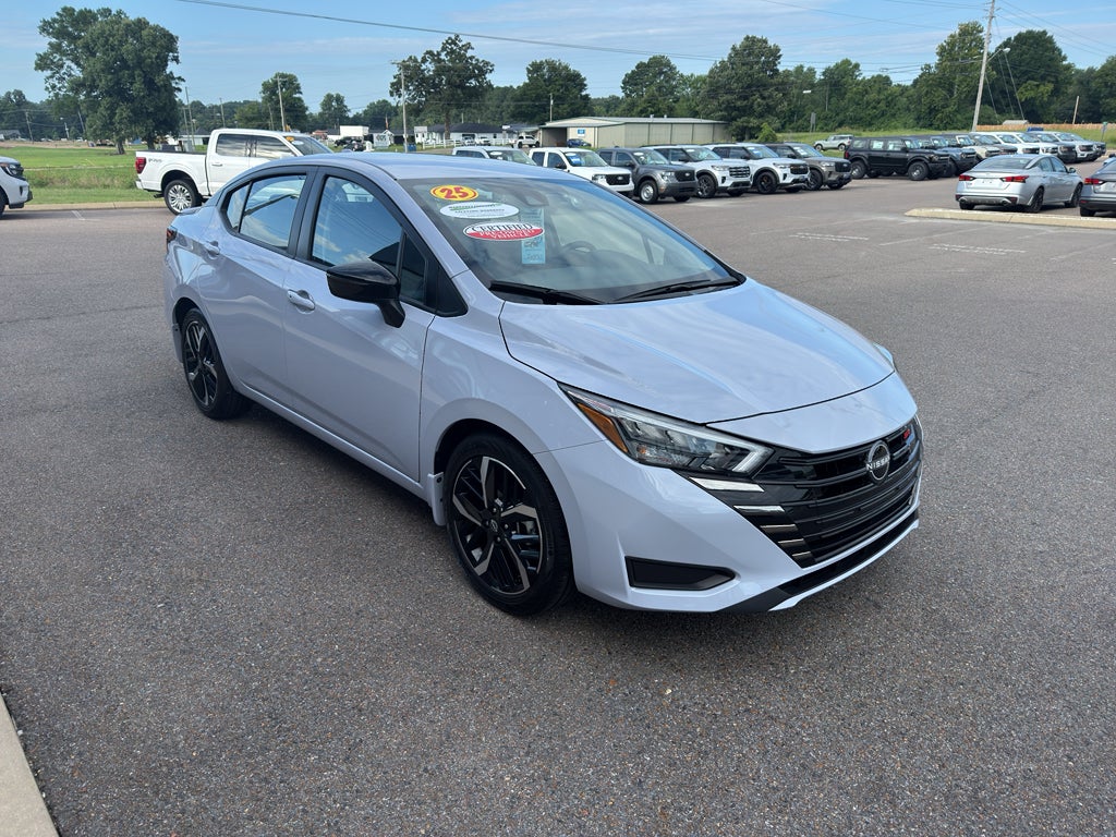 2025 Nissan Versa SR