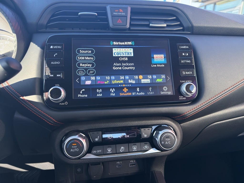 2025 Nissan Versa SR