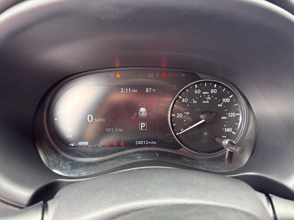 2023 Nissan Kicks SR