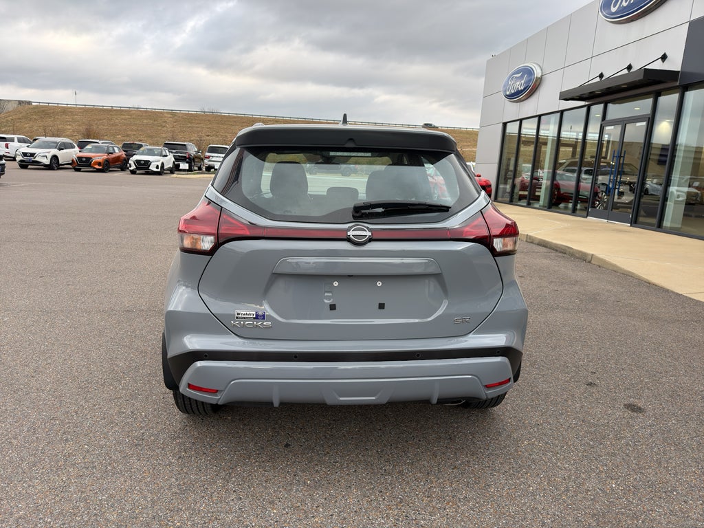 2024 Nissan Kicks SR
