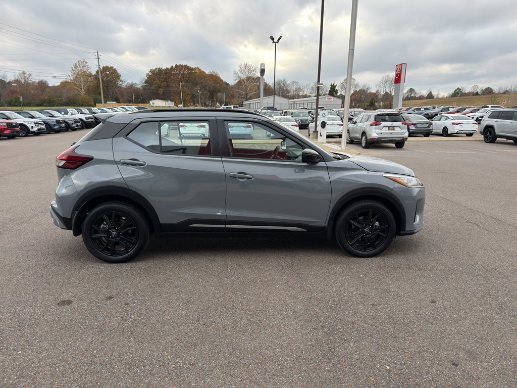 2024 Nissan Kicks SR
