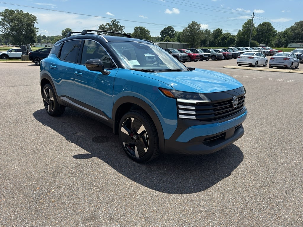 2025 Nissan Kicks SR