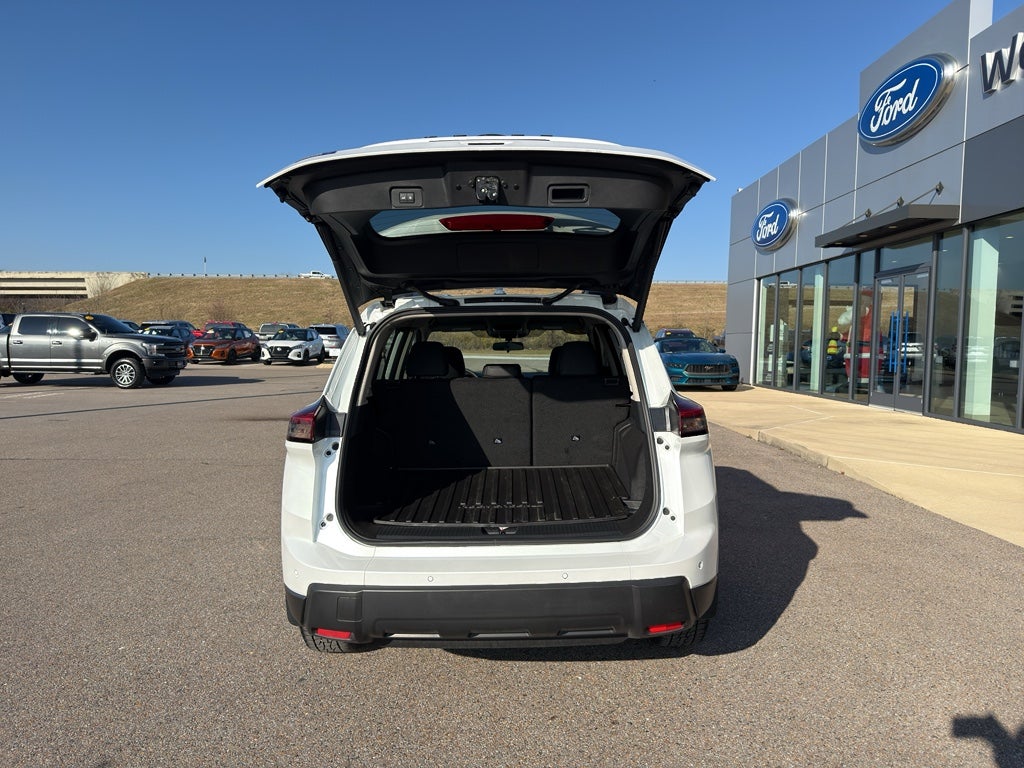 2025 Nissan Rogue Rock Creek®