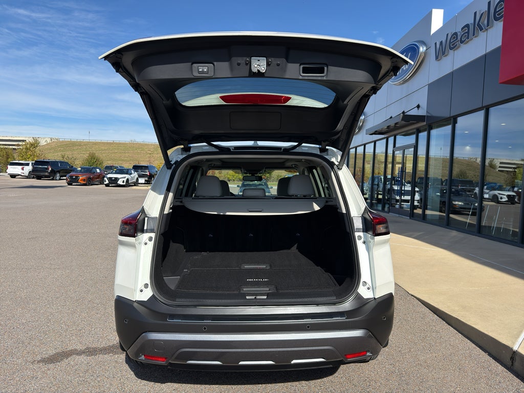 2022 Nissan Rogue SL