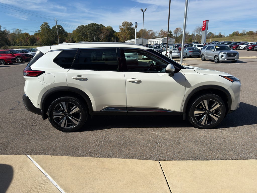 2022 Nissan Rogue SL