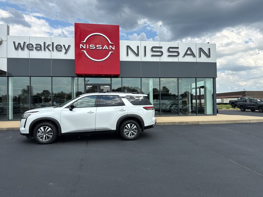 2026 Nissan Pathfinder SL