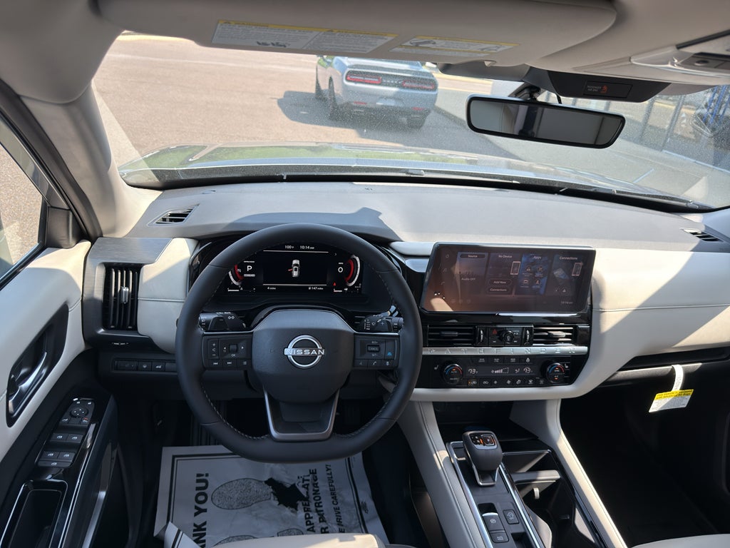 2026 Nissan Pathfinder SL