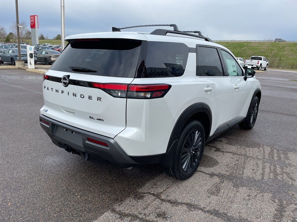 2026 Nissan Pathfinder SL