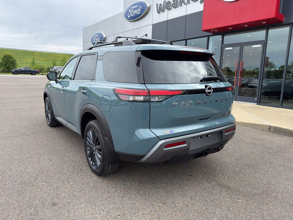 2026 Nissan Pathfinder SL