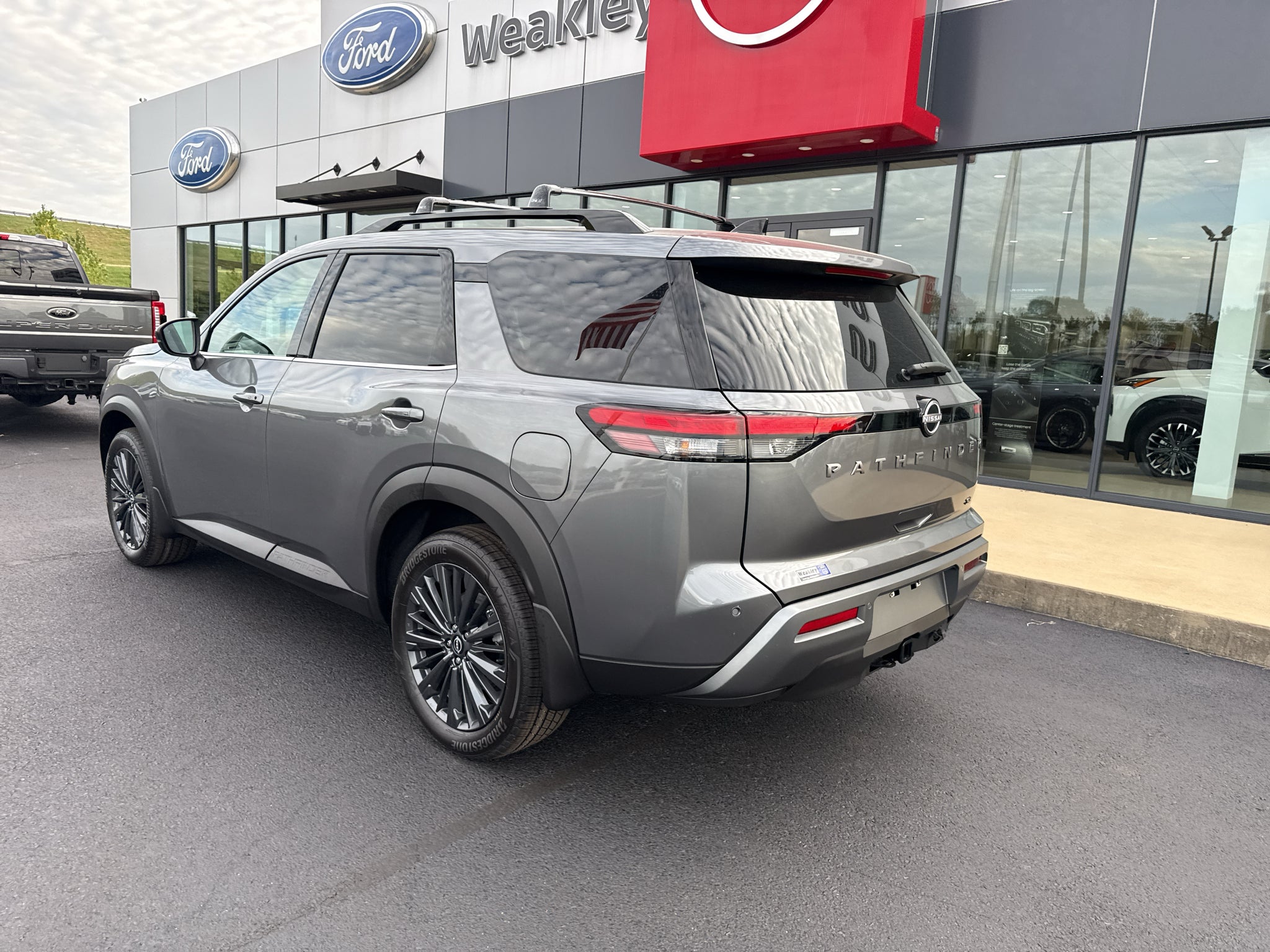2026 Nissan Pathfinder SL