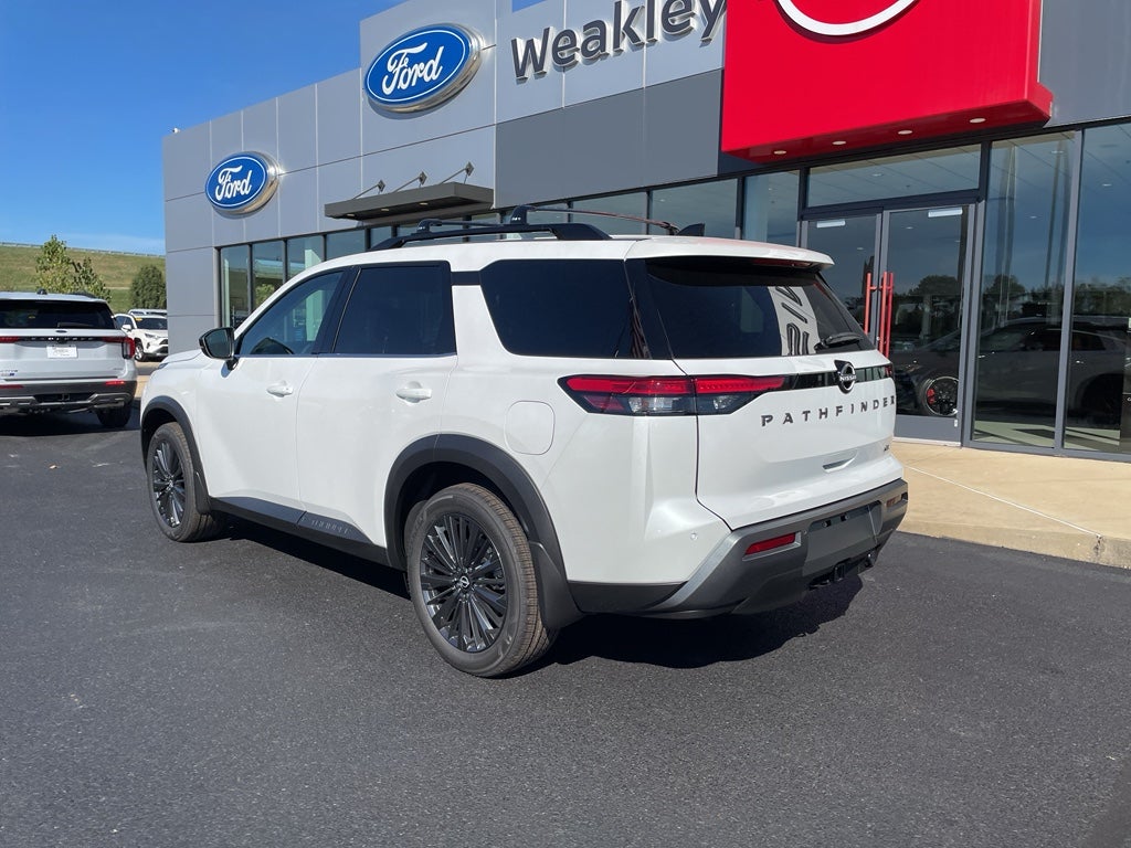 2026 Nissan Pathfinder SL