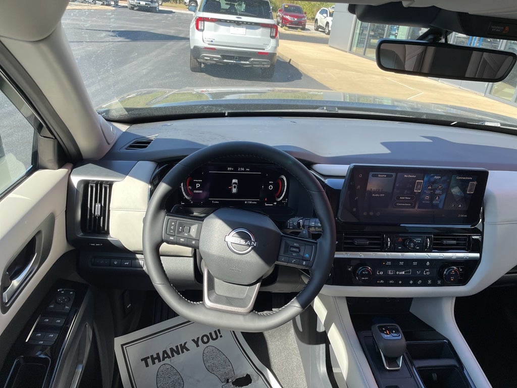 2026 Nissan Pathfinder SL