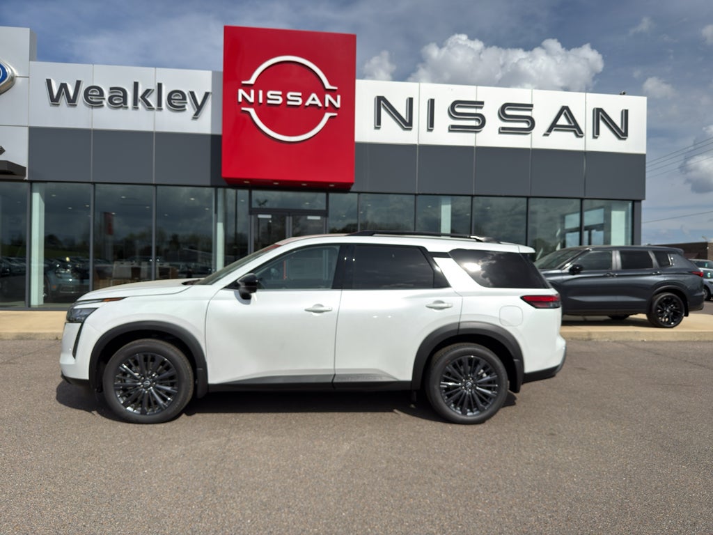 2026 Nissan Pathfinder SL