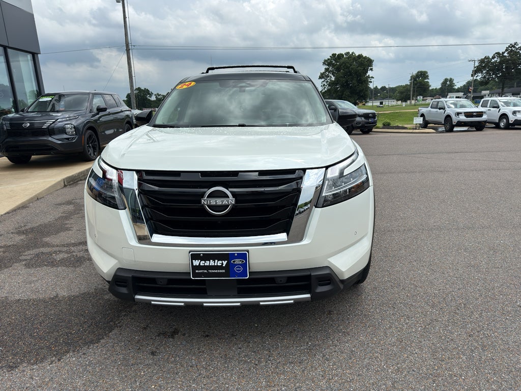 2024 Nissan Pathfinder Platinum