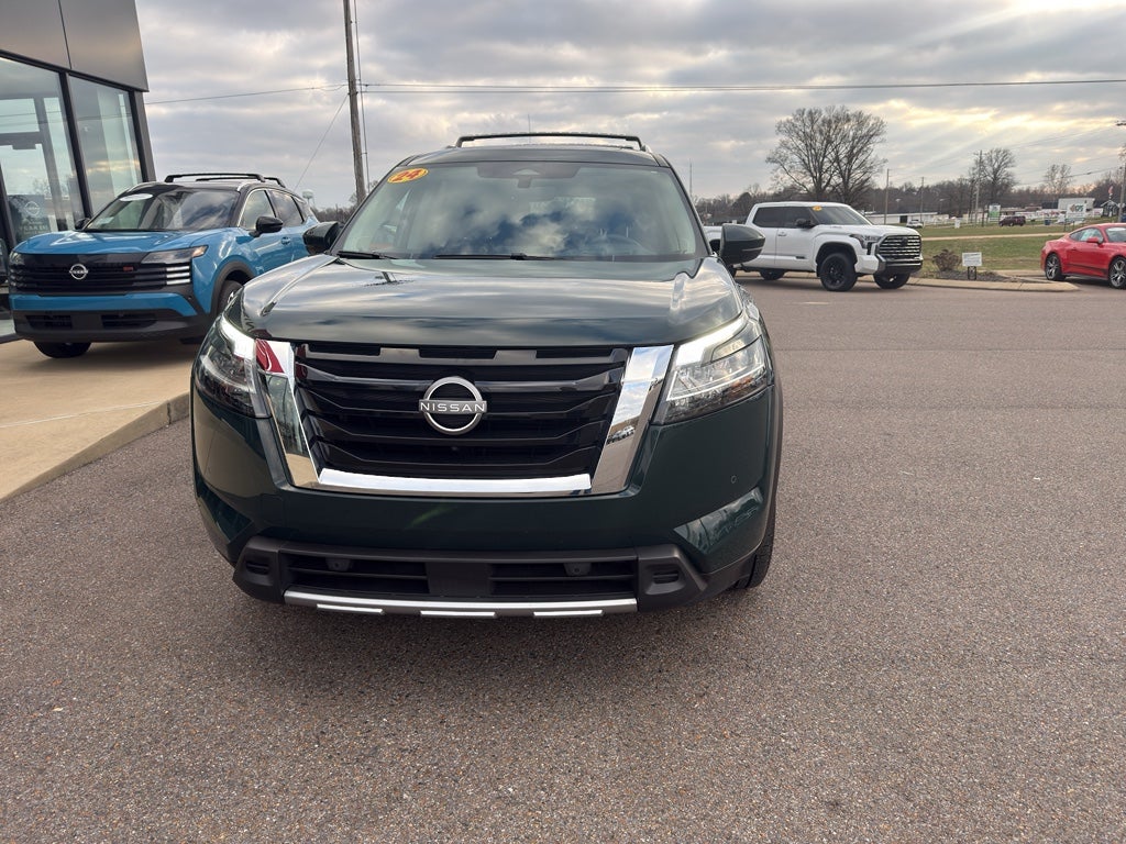 2024 Nissan Pathfinder Platinum