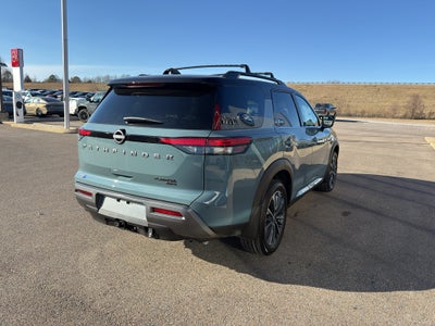 2026 Nissan Pathfinder Platinum