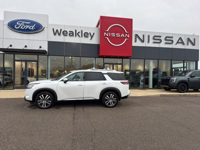 2025 Nissan Pathfinder Platinum