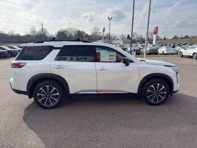 2026 Nissan Pathfinder Platinum