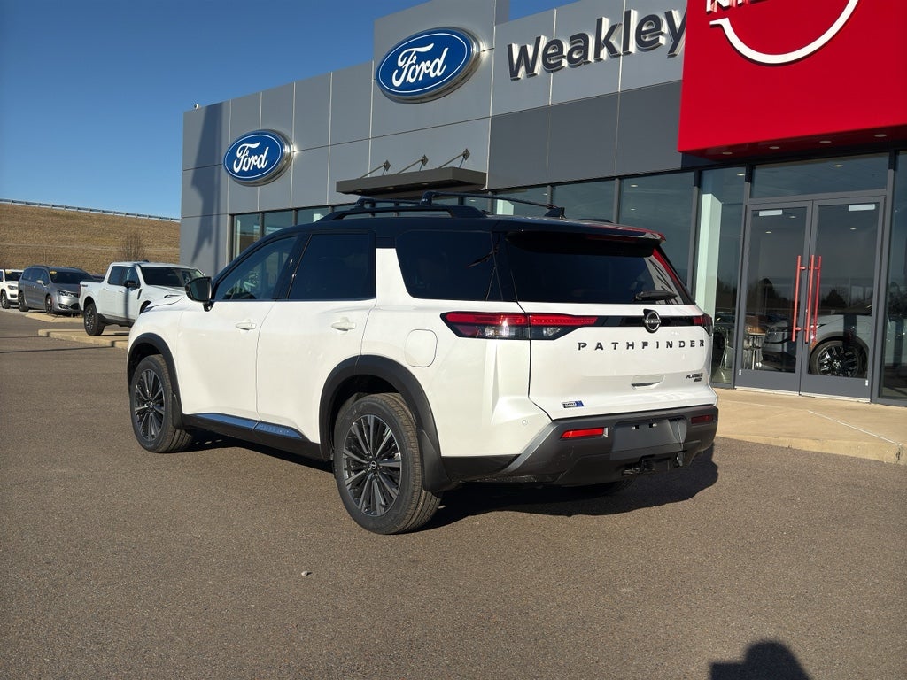 2026 Nissan Pathfinder Platinum