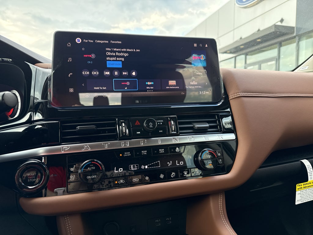 2026 Nissan Pathfinder Platinum